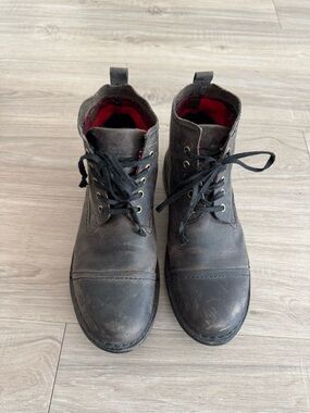 Men’s ~ J Shoes ~ Estate Black Leather Chukka Boots with Red Plaid Interior